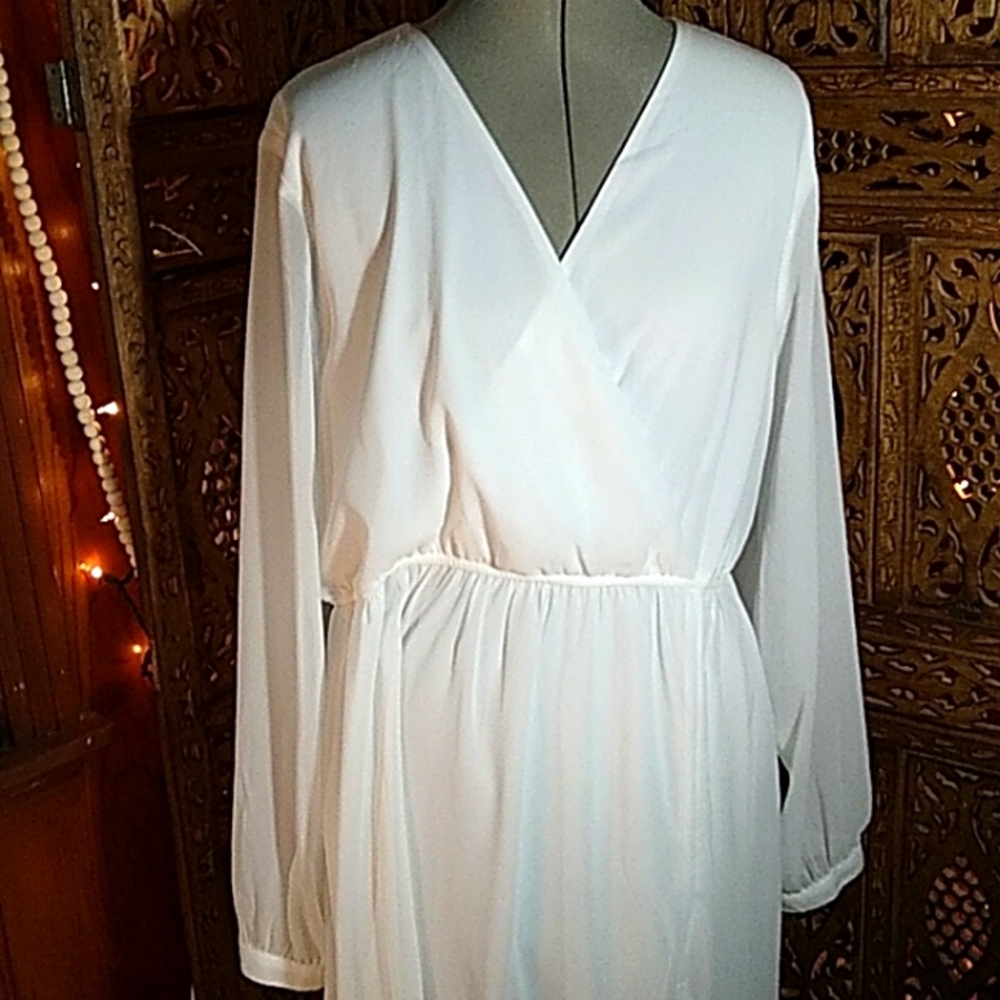 LULUS WEDDING DRESS NWT